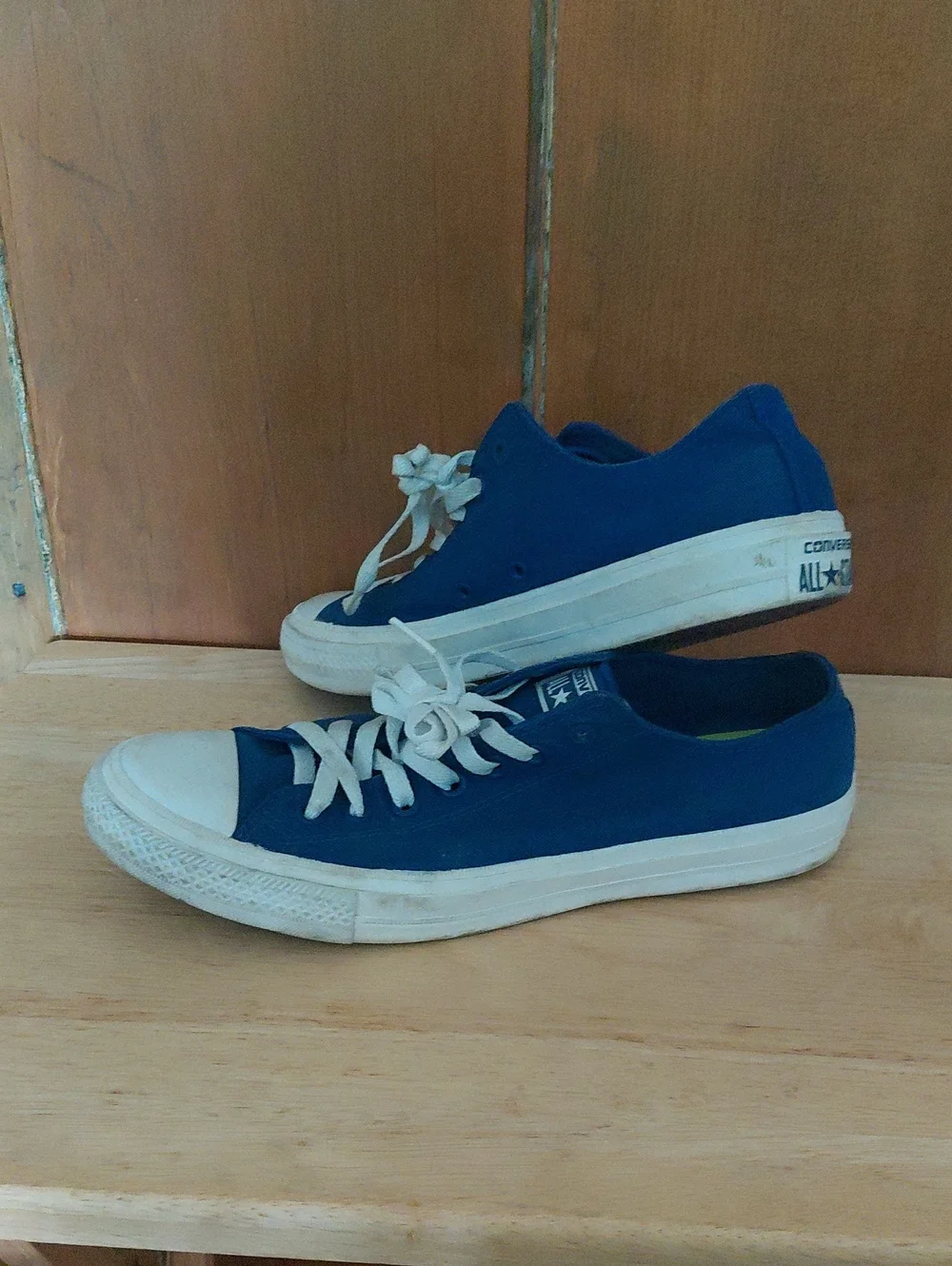 Blue Converse Low-Top Men's Sneakers Size 10 - Picture 2 of 6